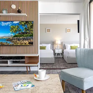 Aloha Vibes With Ocean Views, Near & Parking! Apartment Honolulu